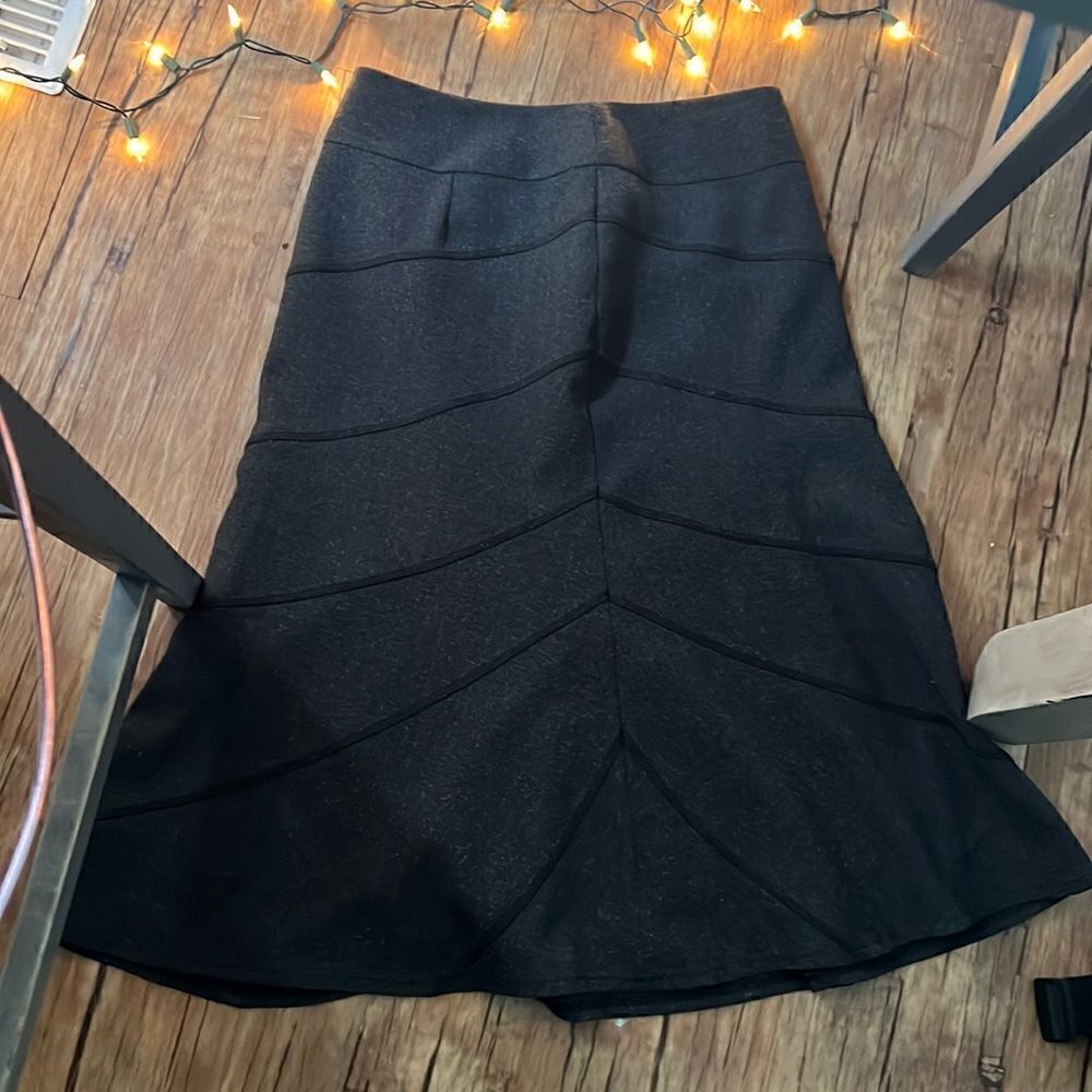 Size 4 Melanie Lyne Dark Grey Flared Motif MIDI Skirt